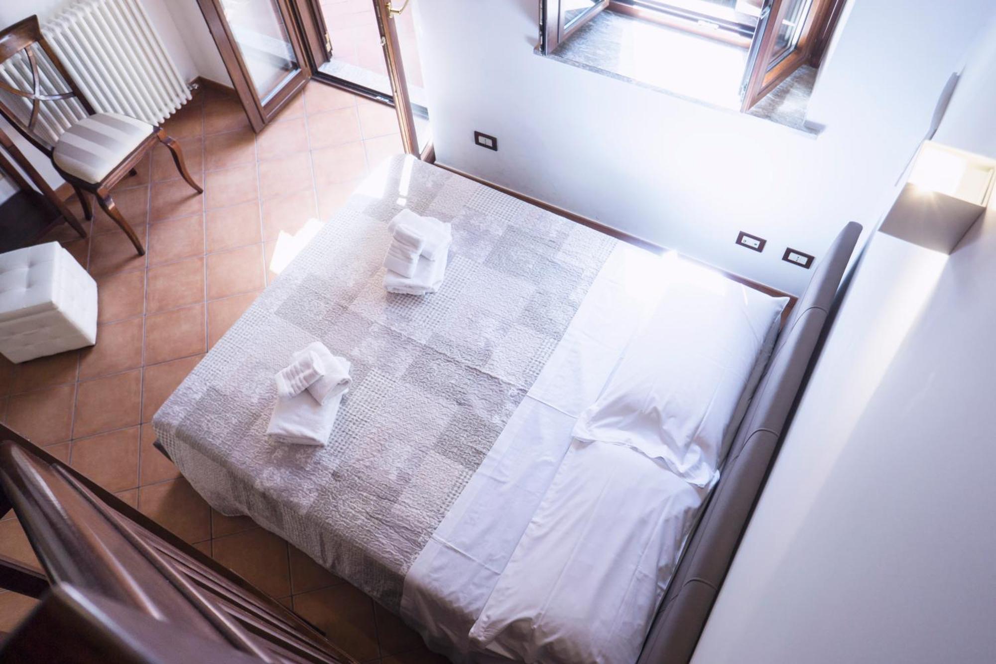 Tina House - Il Cortile Nel Centro Storico Di Taormina Apartment Ngoại thất bức ảnh