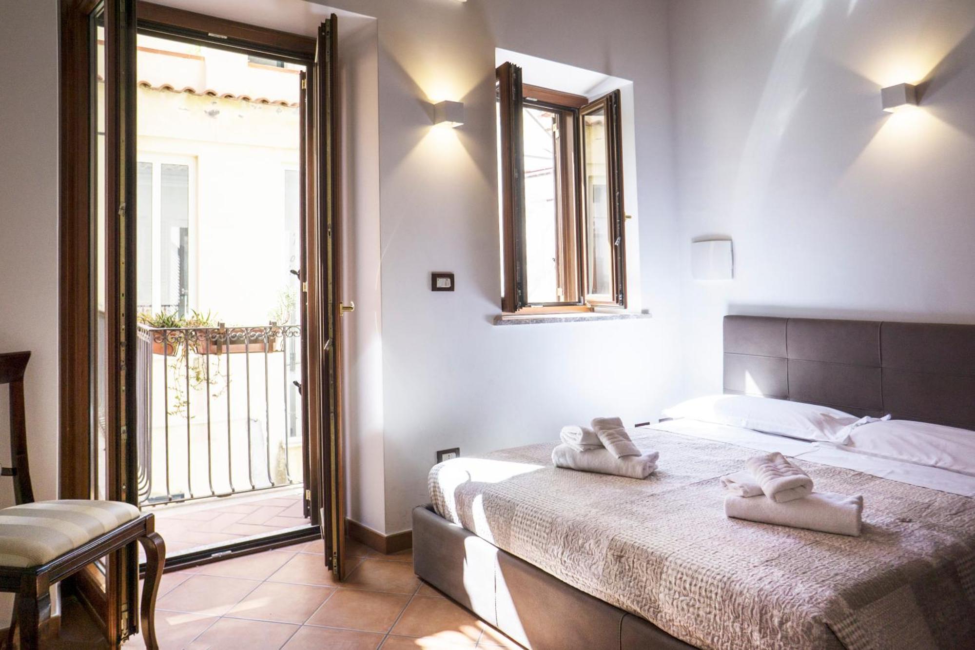 Tina House - Il Cortile Nel Centro Storico Di Taormina Apartment Ngoại thất bức ảnh