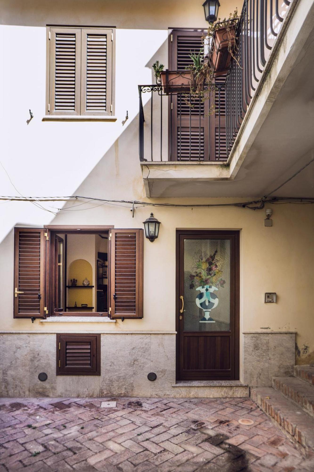 Tina House - Il Cortile Nel Centro Storico Di Taormina Apartment Ngoại thất bức ảnh