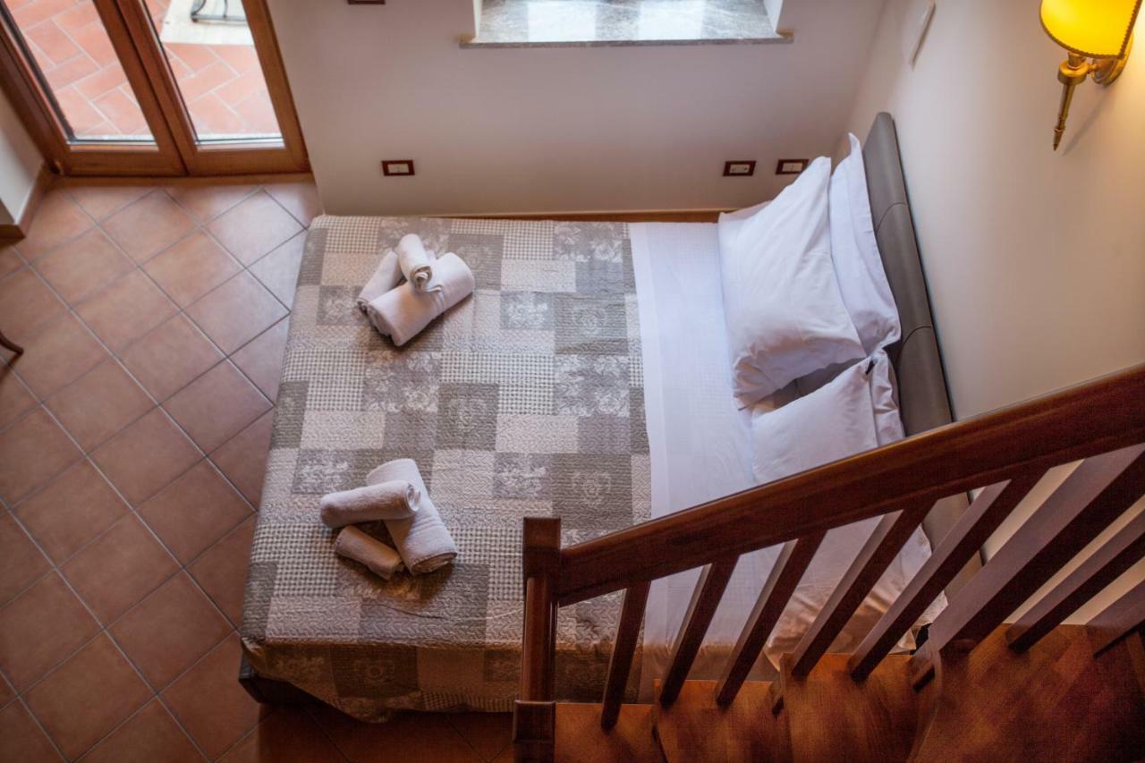 Tina House - Il Cortile Nel Centro Storico Di Taormina Apartment Ngoại thất bức ảnh